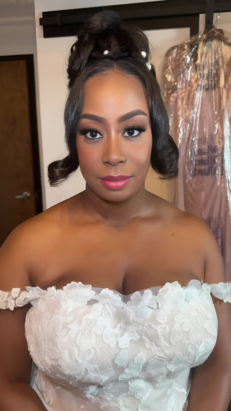 Bridal Makeup includes free bridal trial