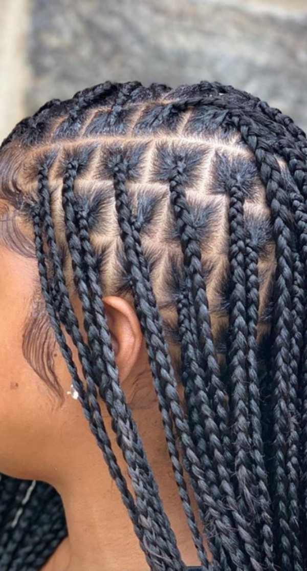 Knotless Braids (Medium)